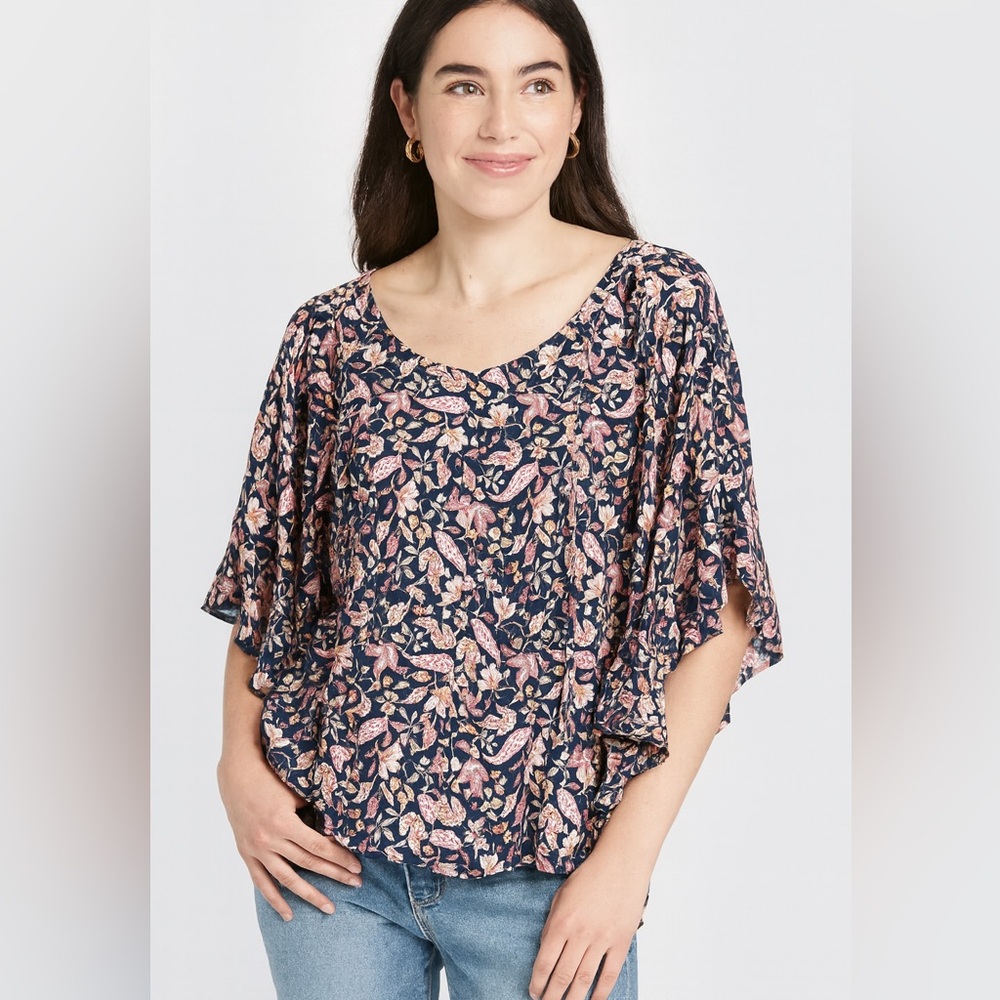 LC Lauren Conrad M Blue Pink Floral Ruffled sleeve Top